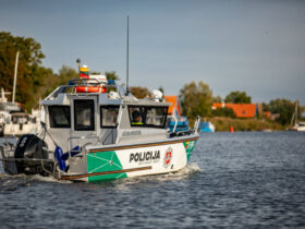 Policijos pareigūnai viešąją tvarką ir eismo saugumą užtikrina ne tik sausumoje, bet ir vandenyje.